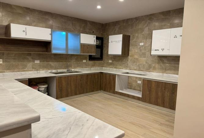 8308744 - Property Image 2