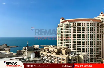 شقة - 3 غرف نوم - 2 حمامات للايجار في شارع الغردقه - سان ستيفانو - حي شرق - الاسكندرية