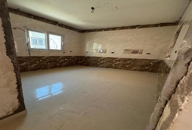 8227658 - Property Image 2