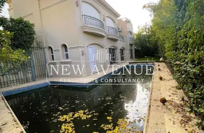 فيلا - 7 غرف نوم - 7 حمامات للبيع في الباتيو 5 - الباتيو - كمبوندات الشروق - مدينة الشروق - القاهرة