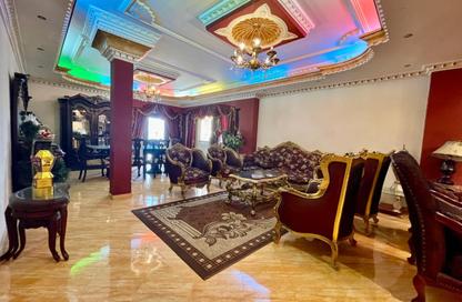 شقة - 4 غرف نوم - 2 حمامات للبيع في شارع جامعة الدول العربية - المهندسين - الجيزة