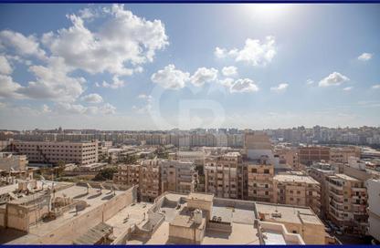 شقة - 3 غرف نوم - 2 حمامات للبيع في شارع السيدة سكينة إبنت الحسين - كفر عبده - رشدي - حي شرق - الاسكندرية