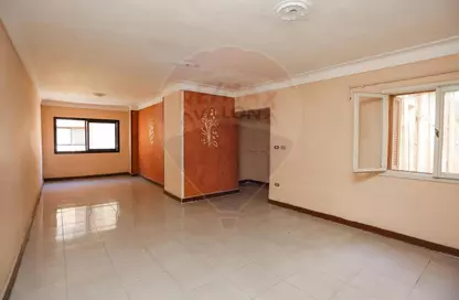 شقة - 3 غرف نوم - 2 حمامات للبيع في ميدان فيكتور عمانوئيل - سموحة - حي شرق - الاسكندرية