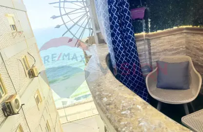 شقة - 3 غرف نوم - 2 حمامات للايجار في طريق الجيش - كامب شيزار - حي وسط - الاسكندرية