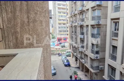 شقة - 3 غرف نوم - 1 حمام للبيع في شارع غاربو بك - زيزينيا - حي شرق - الاسكندرية