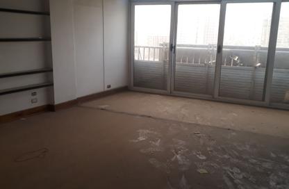 Office Space - Studio - 3 Bathrooms for rent in Soliman Abaza St. - Mohandessin - Giza