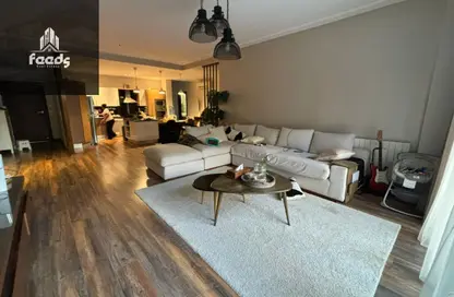 شقة - 3 غرف نوم - 3 حمامات للبيع في كمبوند فيلدج جاردن القطامية - كمبوندات التجمع الخامس - التجمع الخامس - مدينة القاهرة الجديدة - القاهرة