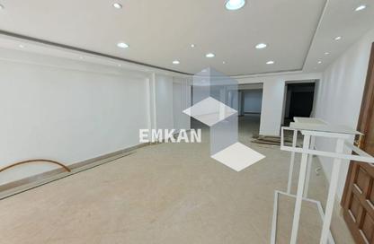 Shop - Studio - 2 Bathrooms for rent in Street 213 - Degla - Hay El Maadi - Cairo