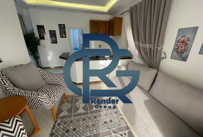 8253040 - Property Image 3