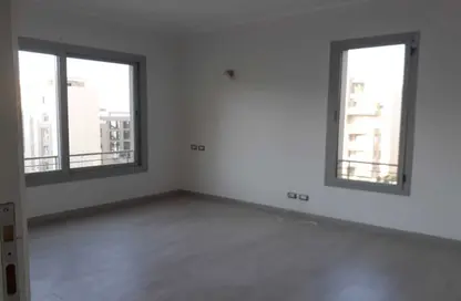شقة - 1 حمام للبيع في فيلدج جيت - المستثمرين الجنوبية - مدينة القاهرة الجديدة - القاهرة