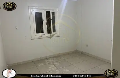 شقة - 3 غرف نوم - 2 حمامات للايجار في شارع السيدة سكينة إبنت الحسين - كفر عبده - رشدي - حي شرق - الاسكندرية