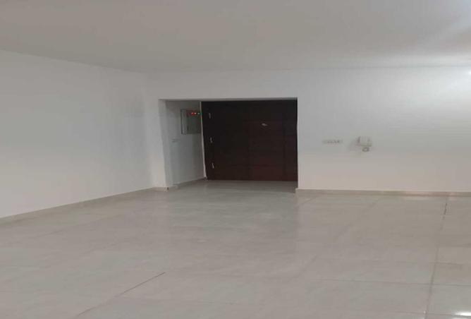 8451989 - Property Image 3