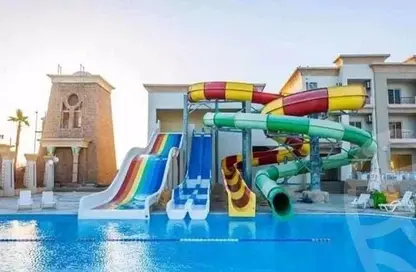 Chalet - 2 Bedrooms - 1 Bathroom for sale in Red Carpet - Al Ain Al Sokhna - Suez