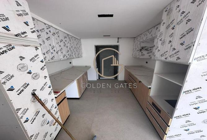 8310383 - Property Image 2