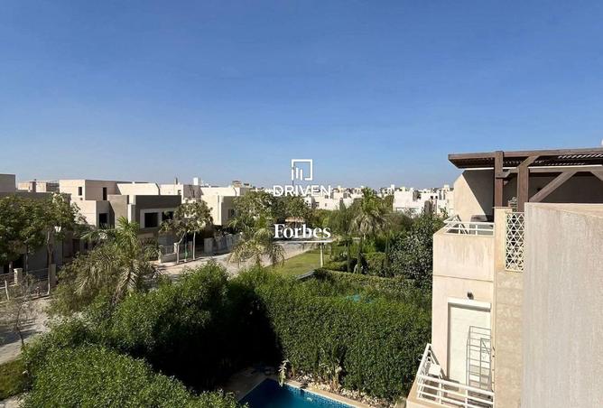 8049995 - Property Image 2