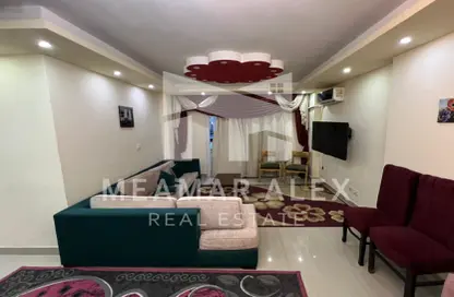 Apartment - 2 Bedrooms - 1 Bathroom for sale in Cleopatra - Hay Sharq - Alexandria