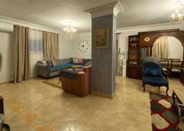 شقة - 3 غرف نوم - 2 حمامات for للبيع in شارع عمر حفني - المنطقة الثامنة - مدينة نصر - القاهرة