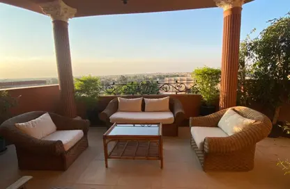 نصف طابق - 4 غرف نوم - 3 حمامات للايجار في محور مصطفي كامل - التجمع الاول - مدينة القاهرة الجديدة - القاهرة