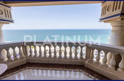 شقة - 5 غرف نوم - 5 حمامات للبيع في طريق الجيش - رشدي - حي شرق - الاسكندرية