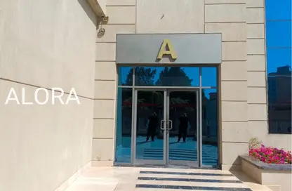عيادة - استوديو للايجار في مول ويست بارك - محور 26 يوليو - مدينة 6 أكتوبر - الجيزة