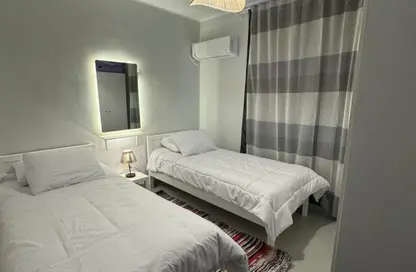 Chalet - 3 Bedrooms - 2 Bathrooms for rent in Mountain View - Ras Al Hekma - North Coast