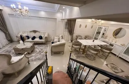 دوبلكس - 3 غرف نوم - 2 حمامات للبيع في محور جمال عبد الناصر - التجمع الثالث - مدينة القاهرة الجديدة - القاهرة