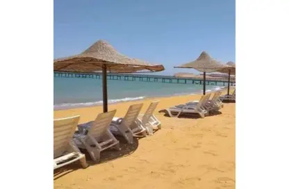 شاليه - 2 غرف نوم - 1 حمام للبيع في بلو باي اسيا السخنة - العين السخنة - السويس