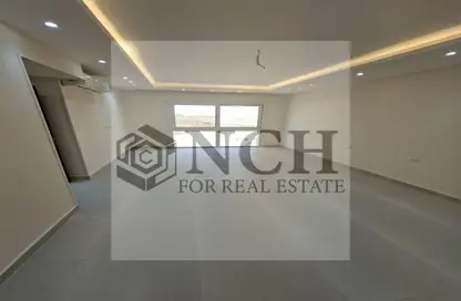 Apartment - 3 Bedrooms - 2 Bathrooms for rent in Hyde Park - New Cairo City - Cairo