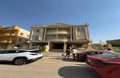 دوبلكس - 3 غرف نوم - 3 حمامات للبيع في المجاورة الثانية - الحي الثالث شرق - مدينة الشروق - القاهرة