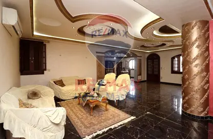 Apartment - 4 Bedrooms - 2 Bathrooms for sale in Talkha - Al Daqahlya