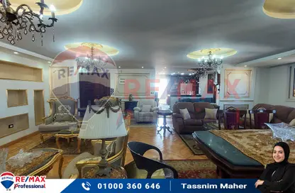 Apartment - 4 Bedrooms - 2 Bathrooms for sale in Mohammed Saleh Abou Youssef St. - Saba Basha - Hay Sharq - Alexandria