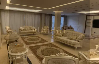 Townhouse - 5 Bedrooms - 6 Bathrooms for sale in Sunrise - South Investors Area - New Cairo City - Cairo