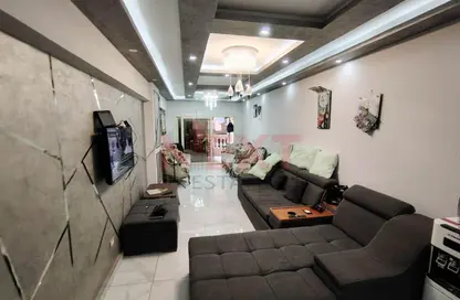 شقة - 3 غرف نوم - 2 حمامات للبيع في شارع إسكندر إبراهيم - ميامي - حي اول المنتزة - الاسكندرية