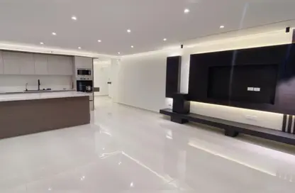 شقة - 3 غرف نوم - 2 حمامات للبيع في شارع المساحه - الدقي - الجيزة