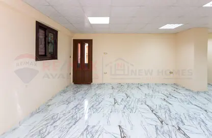 شقة - 2 غرف نوم - 1 حمام للايجار في شارع الجلاء - فيكتوريا - حي اول المنتزة - الاسكندرية
