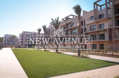 Apartment - 3 Bedrooms - 2 Bathrooms for sale in Moon Residences - Fifth Square - The 5th Settlement - New Cairo City - Cairo