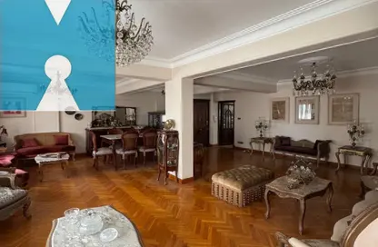 شقة - 3 غرف نوم - 2 حمامات للبيع في شارع أحمد عرابي - المهندسين - الجيزة