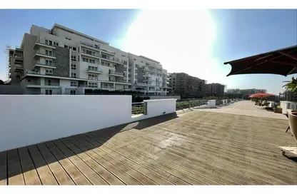 Apartment - 2 Bedrooms - 2 Bathrooms for sale in Mountain View iCity - 5th Settlement Compounds - The 5th Settlement - New Cairo City - Cairo