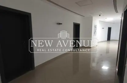 Clinic - Studio - 1 Bathroom for sale in East Hill - 5th Settlement Compounds - The 5th Settlement - New Cairo City - Cairo