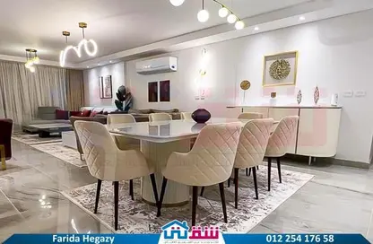 فيلا - 4 غرف نوم - 3 حمامات للبيع في سموحة - حي شرق - الاسكندرية