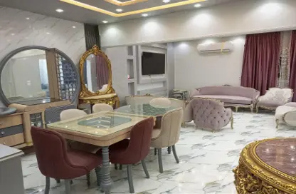 شقة - 3 غرف نوم - 3 حمامات للايجار في شارع شهاب - المهندسين - الجيزة