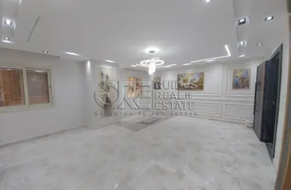 شقة - 3 غرف نوم - 3 حمامات للبيع في شارع سوريا - المهندسين - الجيزة