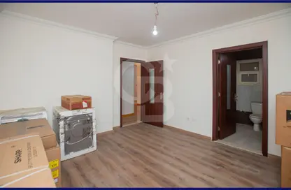 شقة - 3 غرف نوم - 2 حمامات للبيع في ميدان سموحة - سموحة - حي شرق - الاسكندرية