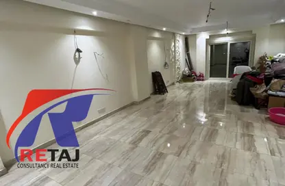 Apartment - 3 Bedrooms - 2 Bathrooms for sale in Mostafa Al Nahas St. - 6th Zone - Nasr City - Cairo