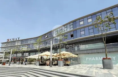 Office Space - Studio - 1 Bathroom for sale in Concord Plaza - South Investors Area - New Cairo City - Cairo