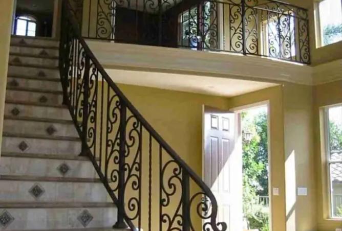 8241643 - Property Image 2