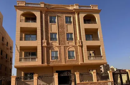 Apartment - 3 Bedrooms - 3 Bathrooms for sale in New Narges - New Cairo City - Cairo