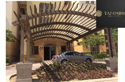 Apartment - 2 Bedrooms - 3 Bathrooms for sale in Aurora - Uptown Cairo - Mokattam - Cairo