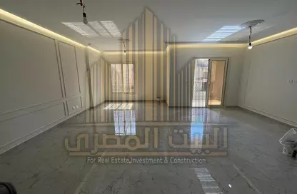 Apartment - 3 Bedrooms - 3 Bathrooms for rent in Rock Vera - 5th Settlement Compounds - The 5th Settlement - New Cairo City - Cairo