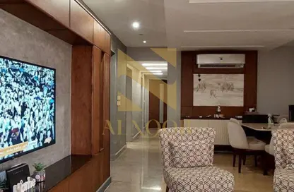 Apartment - 2 Bedrooms - 1 Bathroom for rent in Al Mostathmir El Saghir - 10th District - Sheikh Zayed City - Giza